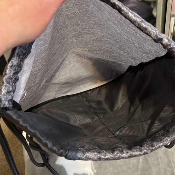 Adidas draw string bag - Picture 4 of 4